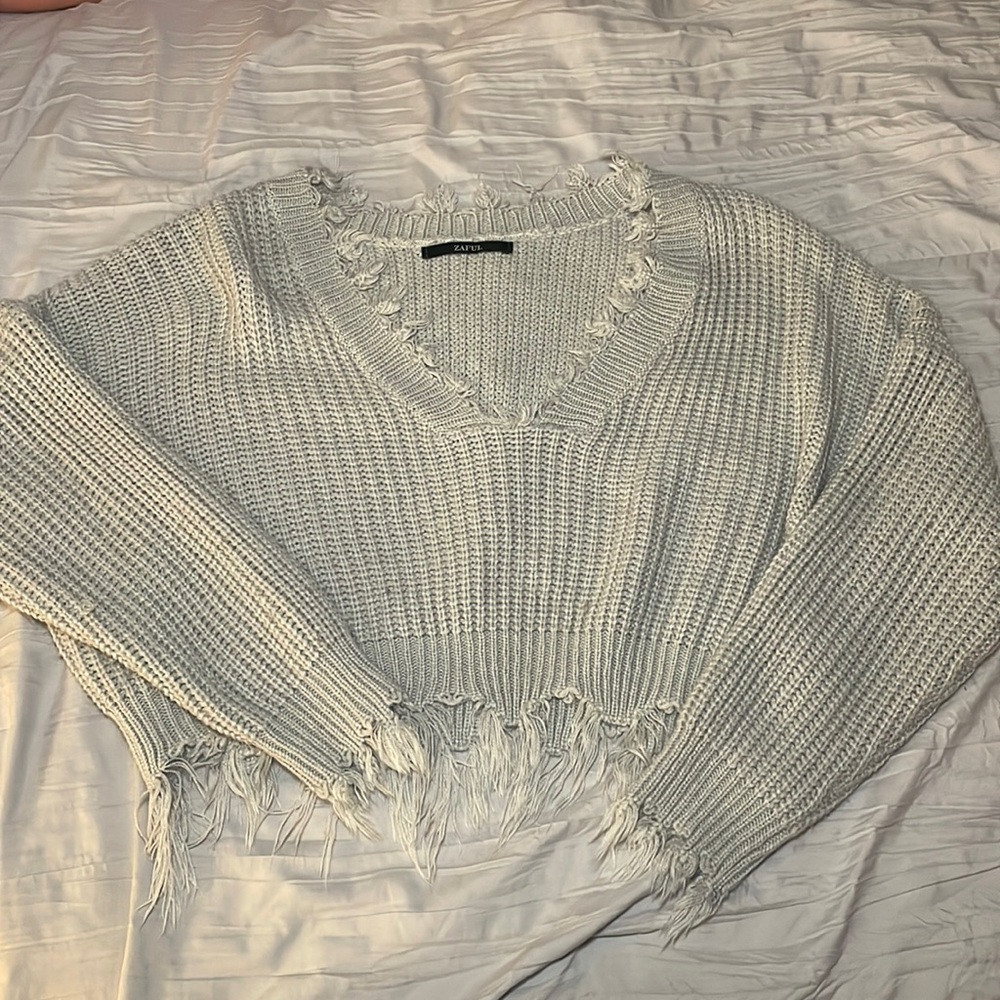 Zaful gray distressed cropped sweater